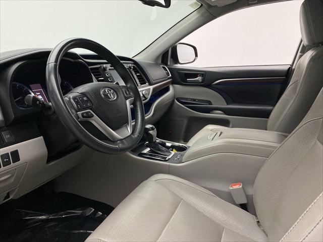 used 2016 Toyota Highlander car, priced at $19,148