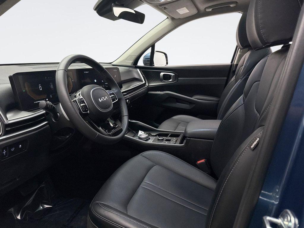 used 2025 Kia Sorento Hybrid car, priced at $36,398