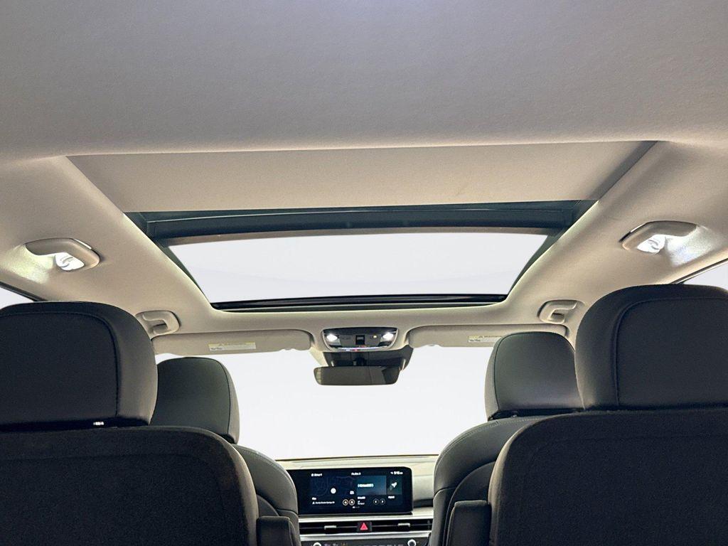 used 2025 Kia Sorento Hybrid car, priced at $36,398