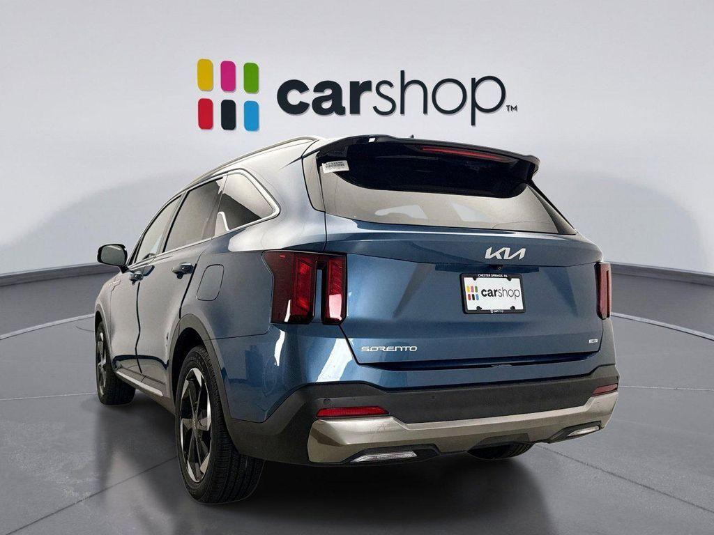 used 2025 Kia Sorento Hybrid car, priced at $36,398