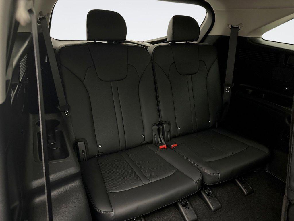 used 2025 Kia Sorento Hybrid car, priced at $36,398