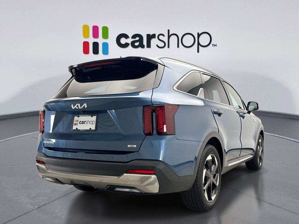 used 2025 Kia Sorento Hybrid car, priced at $36,398