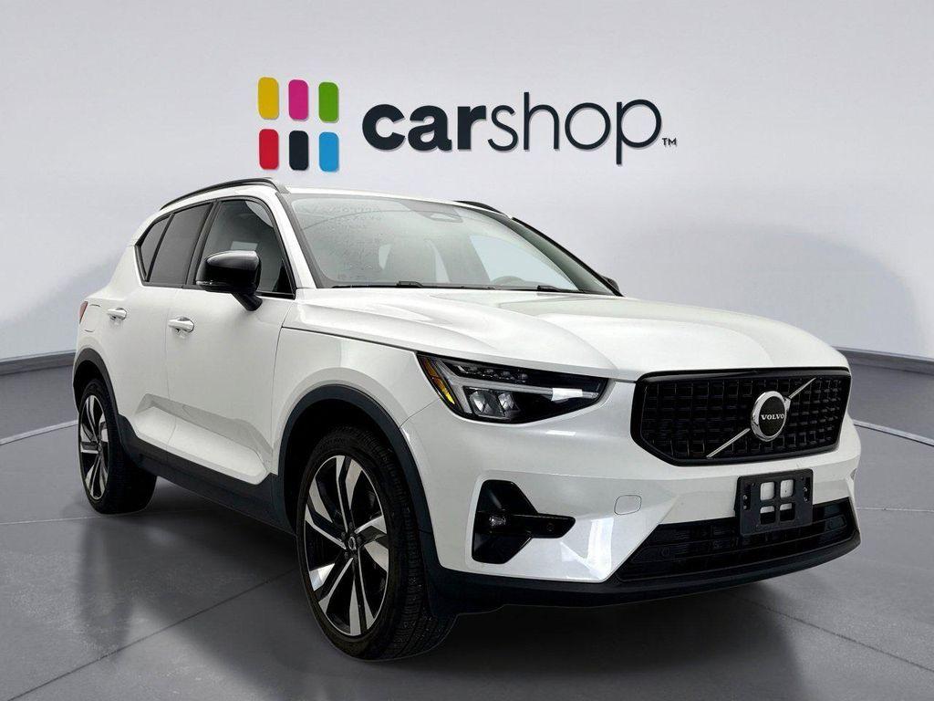 used 2023 Volvo XC40 car, priced at $32,600