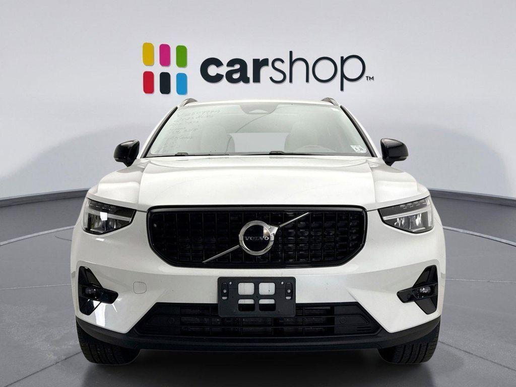 used 2023 Volvo XC40 car, priced at $32,600
