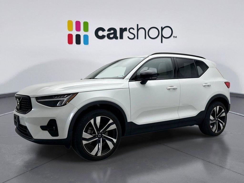 used 2023 Volvo XC40 car, priced at $32,600