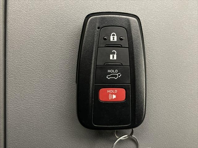 used 2022 Toyota Highlander car, priced at $34,200