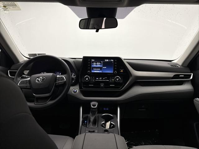 used 2022 Toyota Highlander car, priced at $33,799