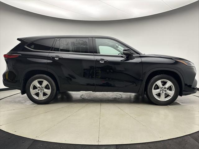 used 2022 Toyota Highlander car, priced at $33,799