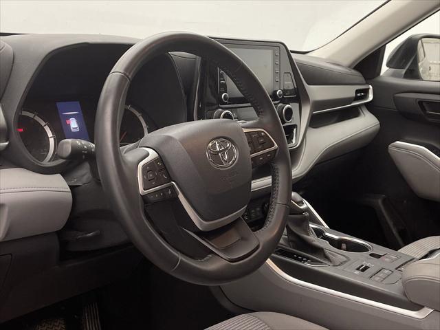 used 2022 Toyota Highlander car, priced at $34,200