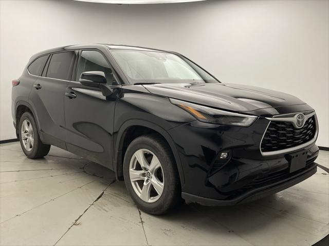 used 2022 Toyota Highlander car, priced at $34,200