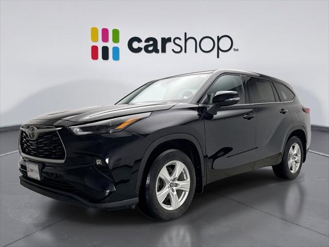 used 2022 Toyota Highlander car, priced at $33,799