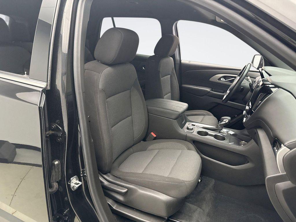 used 2022 Chevrolet Traverse car, priced at $30,599