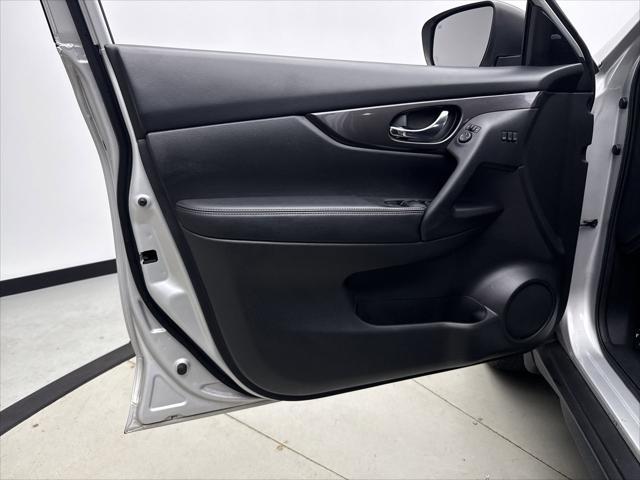 used 2019 Nissan Rogue car, priced at $17,250