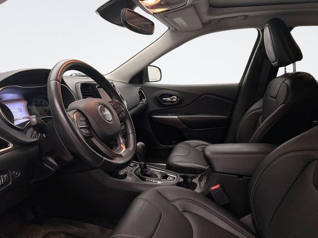 used 2021 Jeep Cherokee car, priced at $22,649
