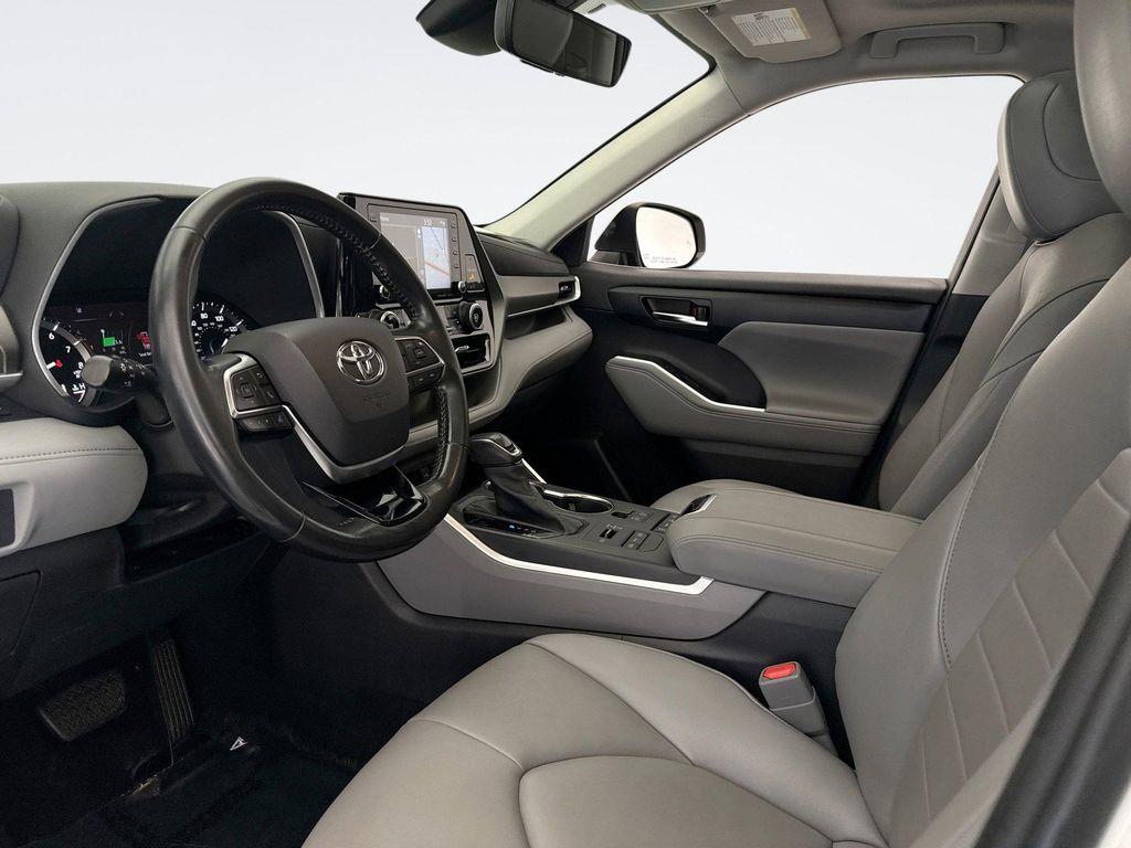 used 2021 Toyota Highlander car, priced at $25,748
