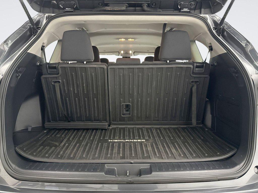 used 2023 Toyota Highlander car, priced at $34,599