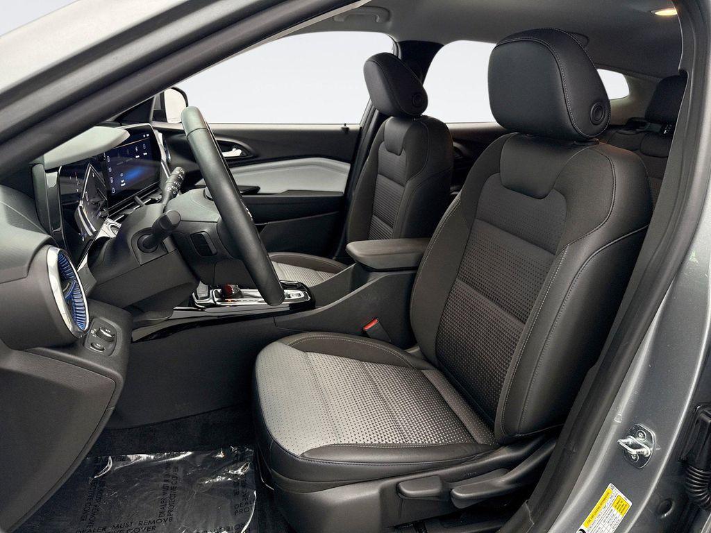 used 2024 Chevrolet Trax car, priced at $21,699