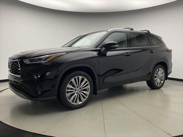 used 2022 Toyota Highlander car, priced at $44,799