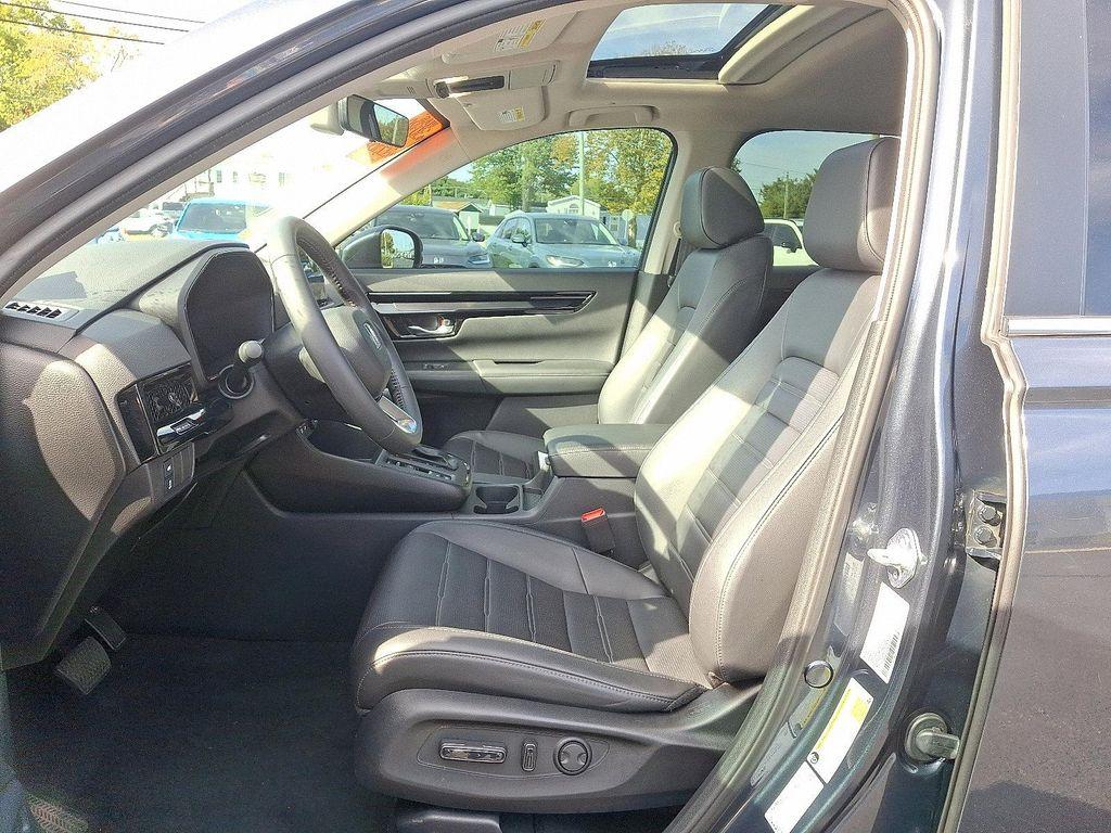used 2023 Honda CR-V car, priced at $31,400