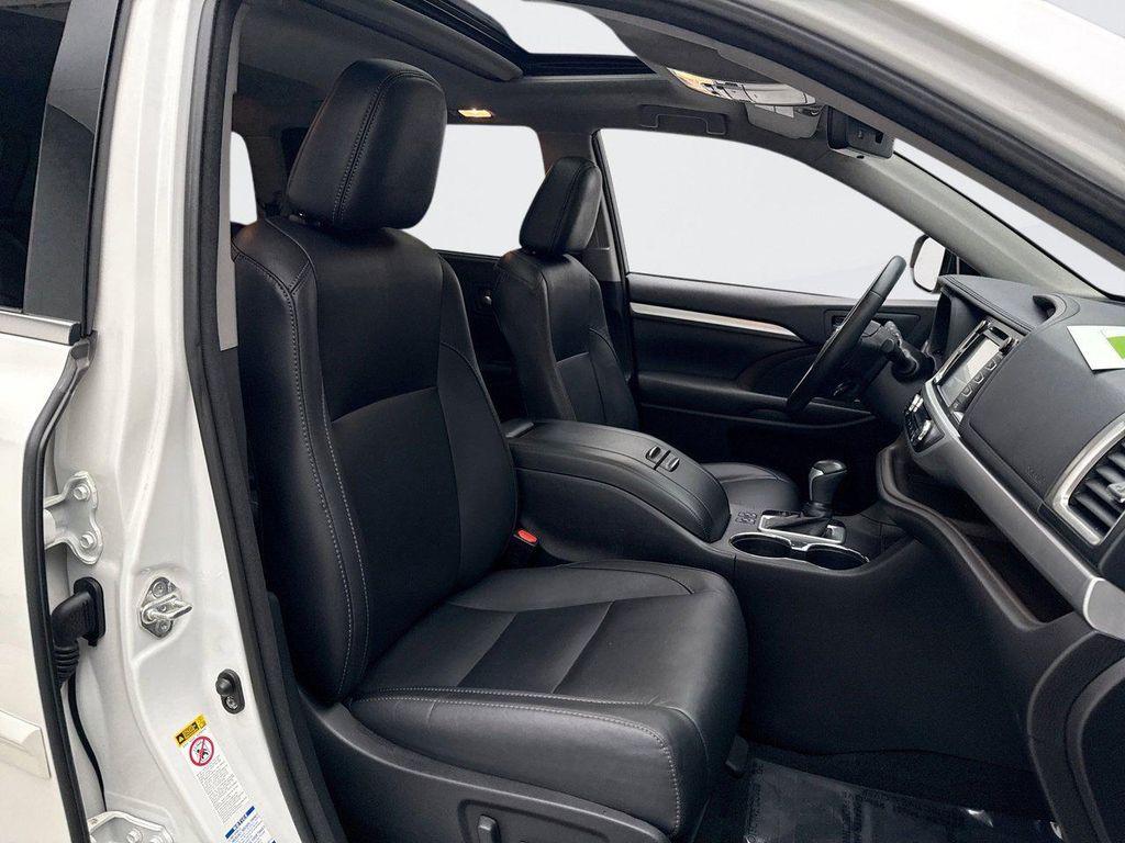 used 2018 Toyota Highlander car, priced at $27,548
