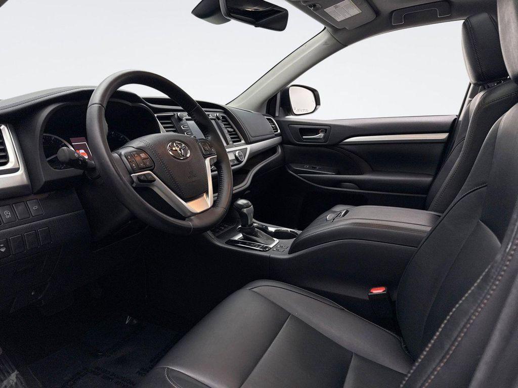 used 2018 Toyota Highlander car, priced at $27,548