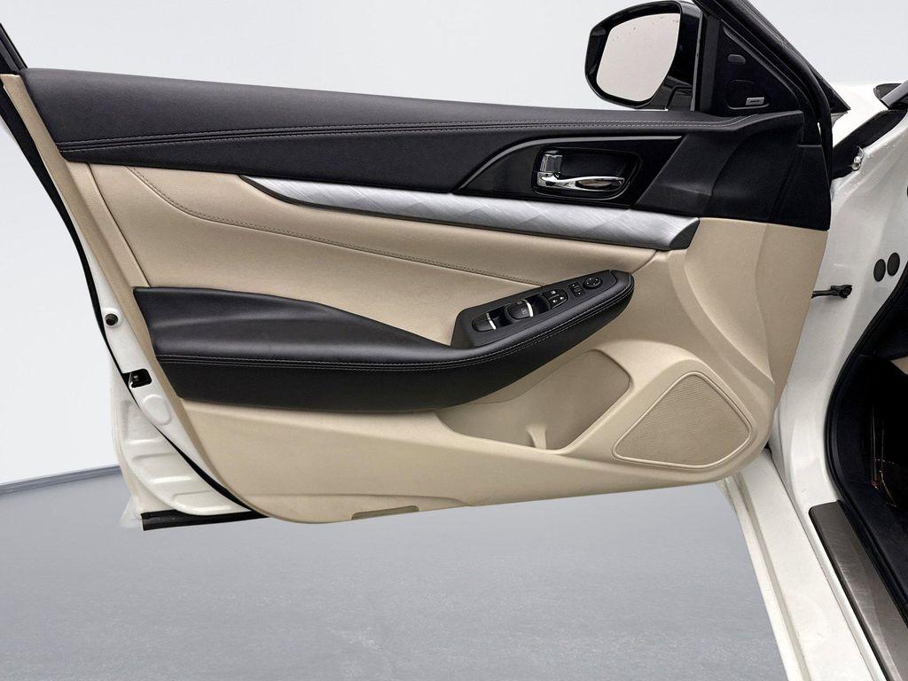 used 2018 Nissan Maxima car, priced at $15,649