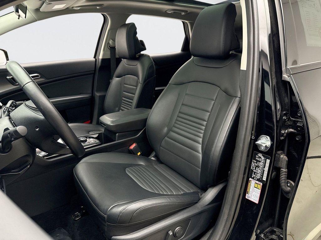 used 2025 Kia Sportage car, priced at $33,799
