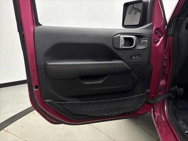 used 2022 Jeep Wrangler Unlimited car, priced at $37,099