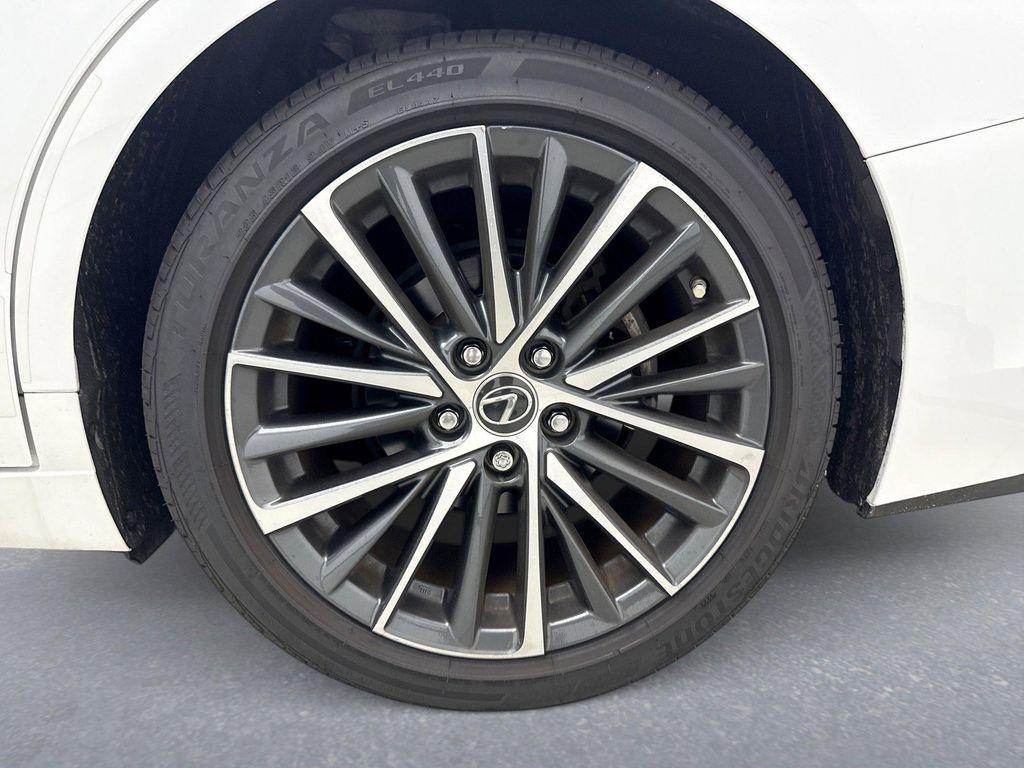 used 2022 Lexus ES 350 car, priced at $35,599