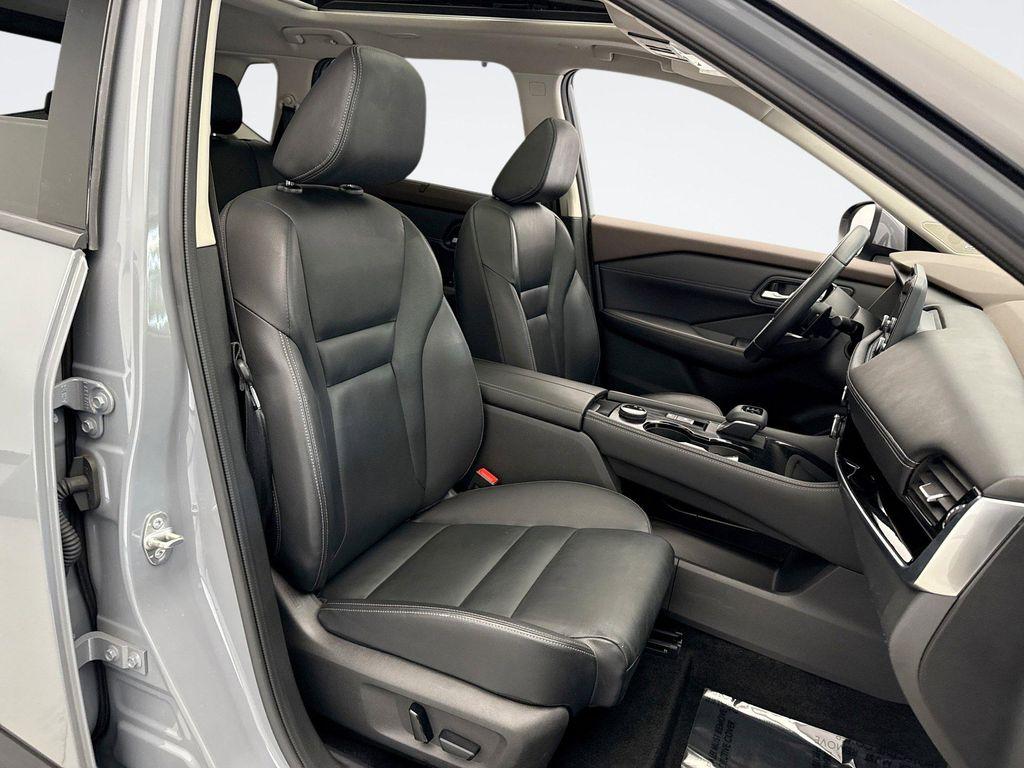 used 2023 Nissan Rogue car, priced at $26,999