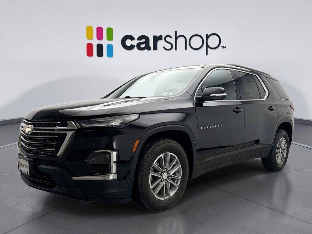 used 2023 Chevrolet Traverse car, priced at $30,599