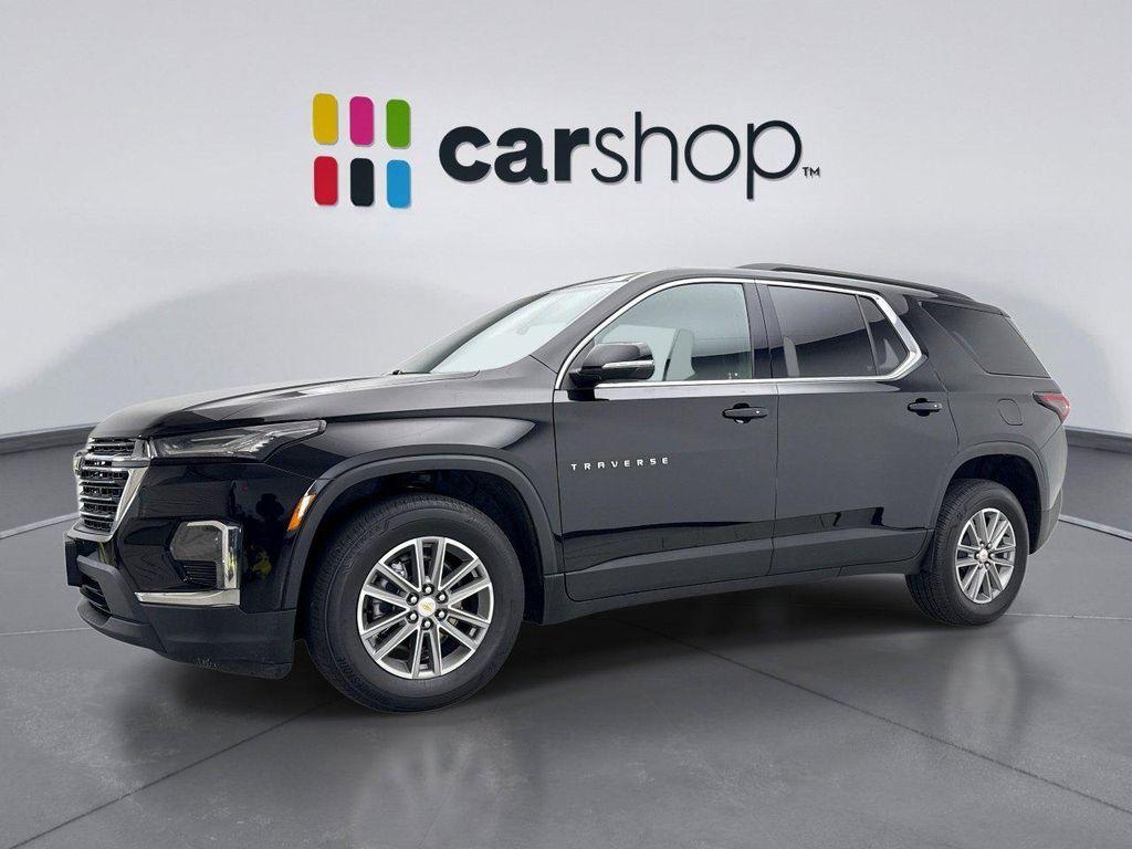 used 2023 Chevrolet Traverse car, priced at $31,399