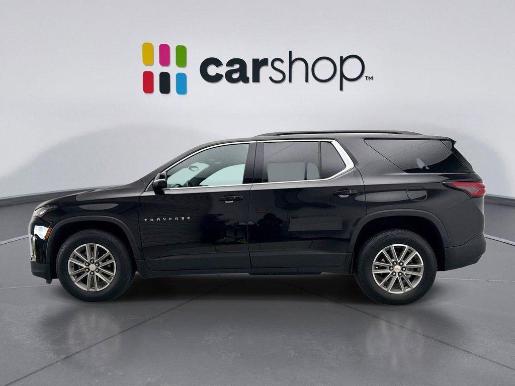 used 2023 Chevrolet Traverse car, priced at $31,399