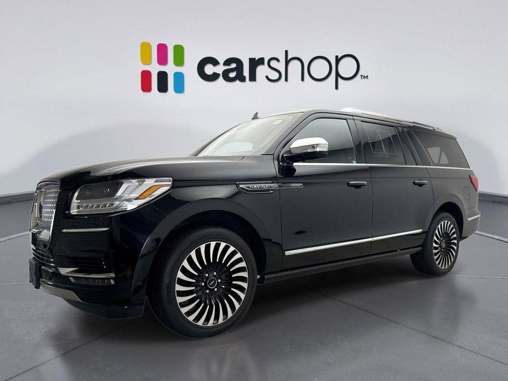 used 2021 Lincoln Navigator car, priced at $56,999