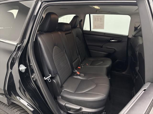 used 2020 Toyota Highlander car, priced at $33,949