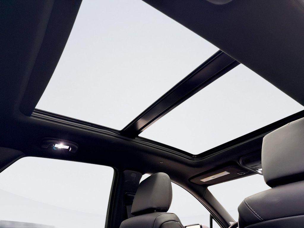 used 2025 Cadillac XT5 car, priced at $44,499