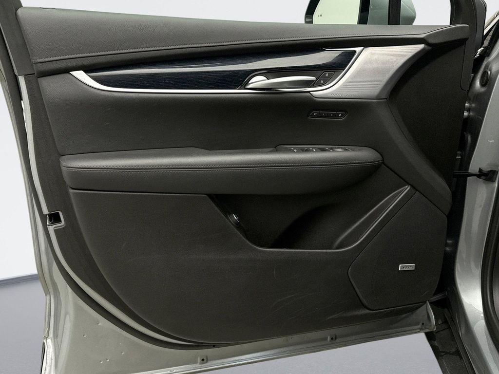 used 2025 Cadillac XT5 car, priced at $44,499