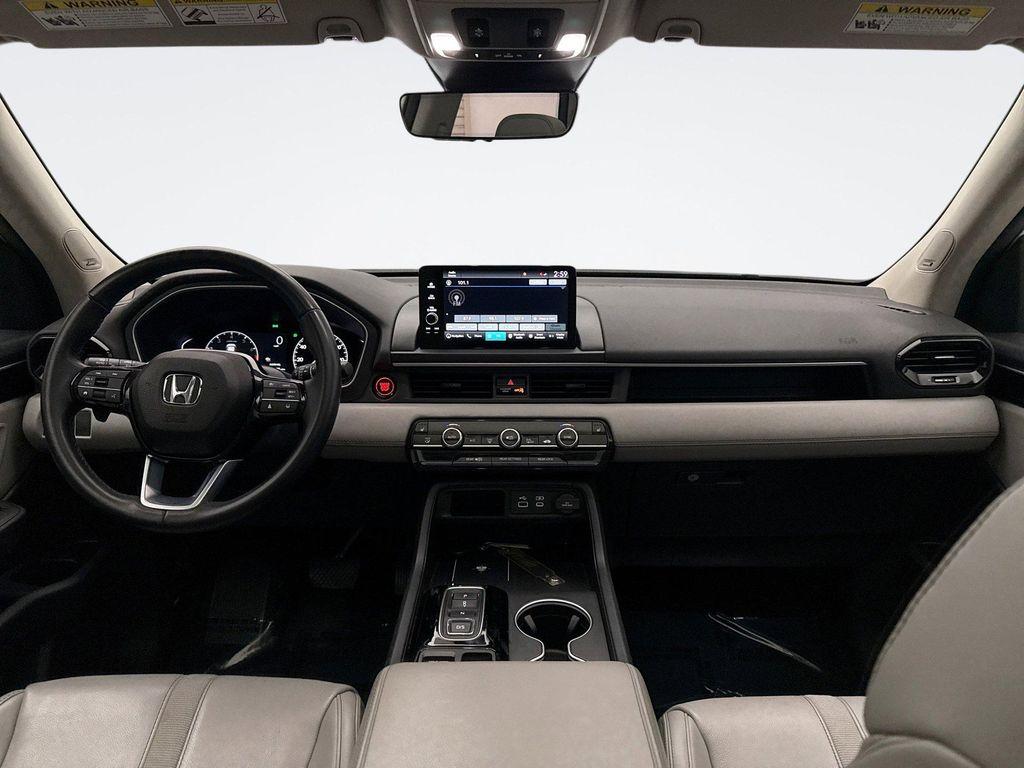 used 2023 Honda Pilot car, priced at $39,899