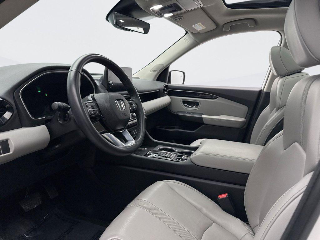 used 2023 Honda Pilot car, priced at $39,899