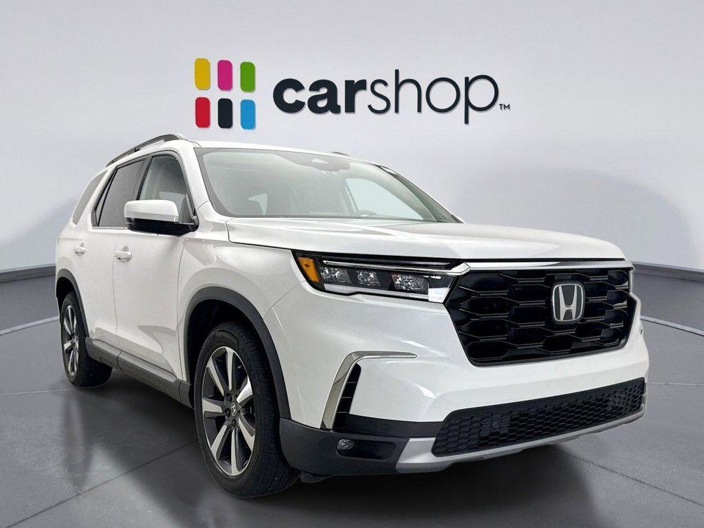 used 2023 Honda Pilot car, priced at $39,899