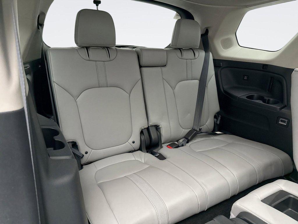 used 2023 Honda Pilot car, priced at $39,899