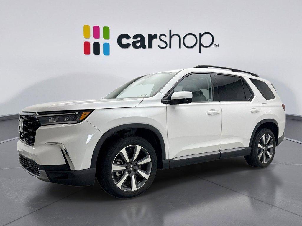 used 2023 Honda Pilot car, priced at $39,899