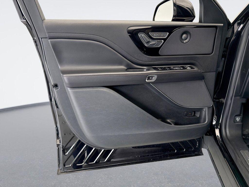 used 2022 Lincoln Aviator car, priced at $37,949