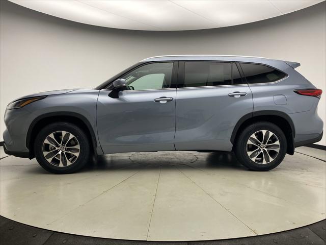 used 2021 Toyota Highlander car, priced at $34,698