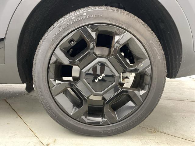 used 2024 Kia Sorento car, priced at $41,999