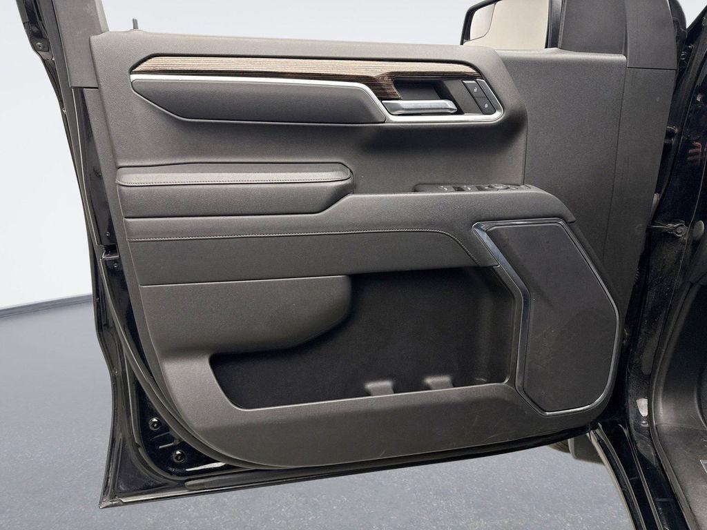 used 2023 GMC Sierra 1500 car, priced at $36,549