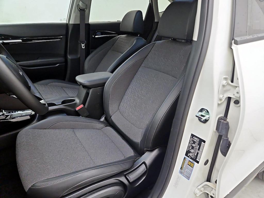 used 2025 Kia Seltos car, priced at $25,998