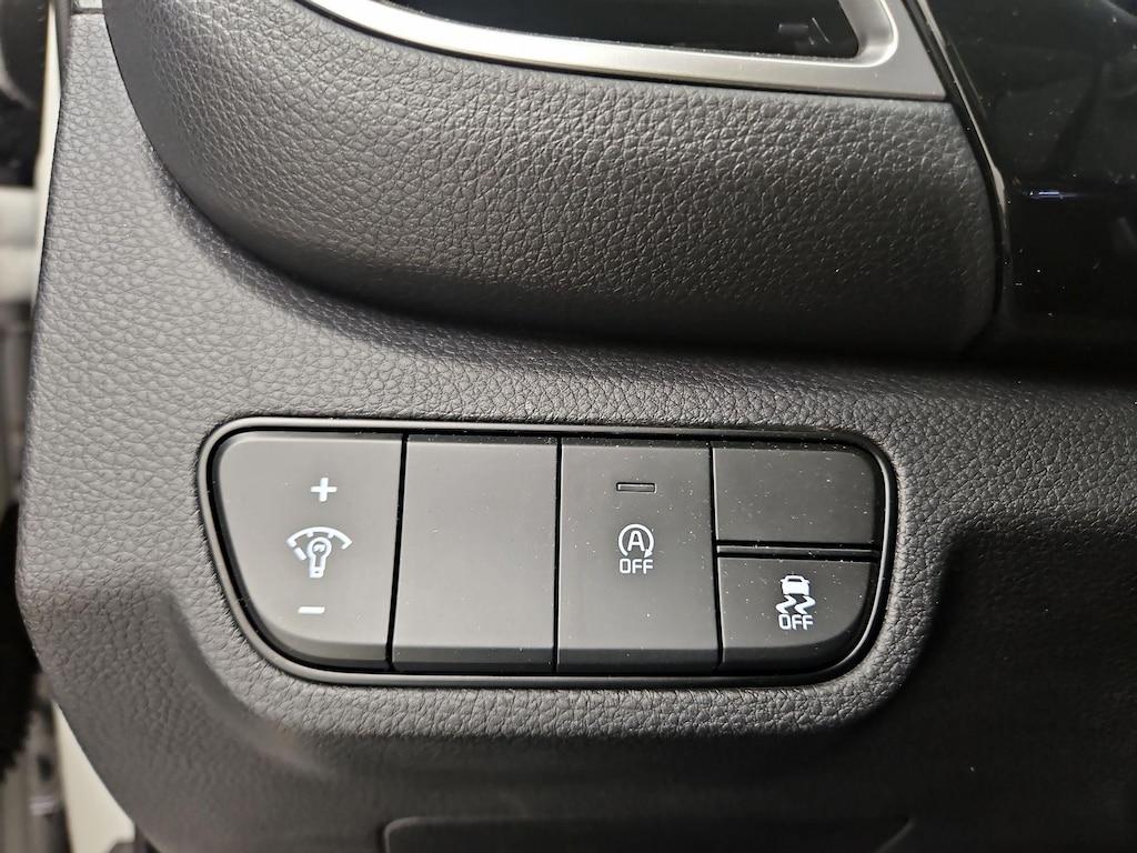 used 2025 Kia Seltos car, priced at $25,998