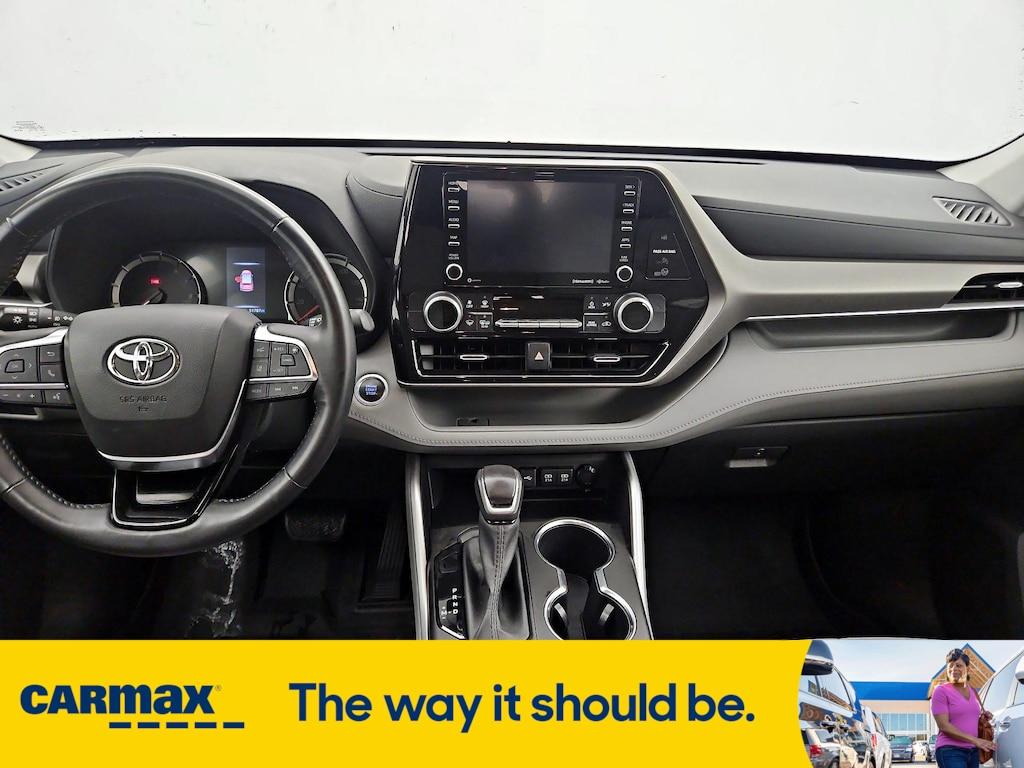 used 2020 Toyota Highlander car, priced at $28,998