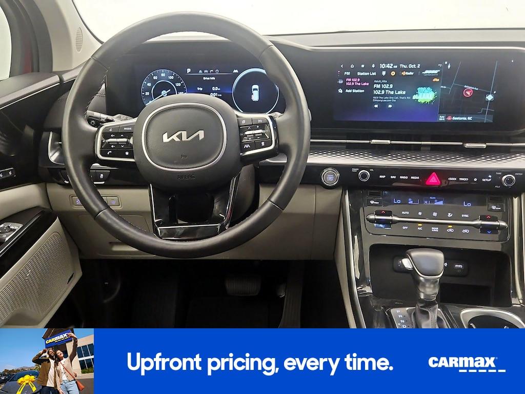 used 2024 Kia Carnival car, priced at $41,998